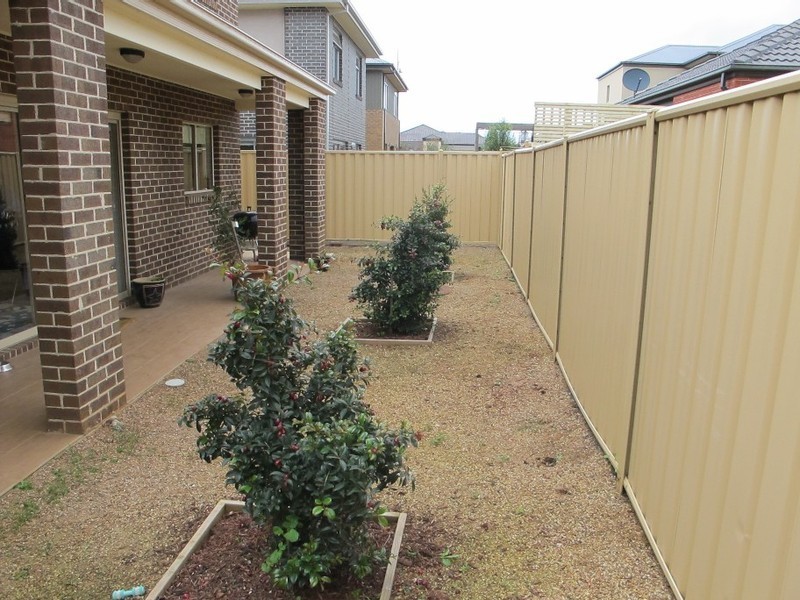 13 Irwin Gardens, Caroline Springs VIC 3023