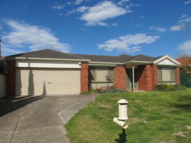37 Lewis Avenue, Burnside VIC 3023