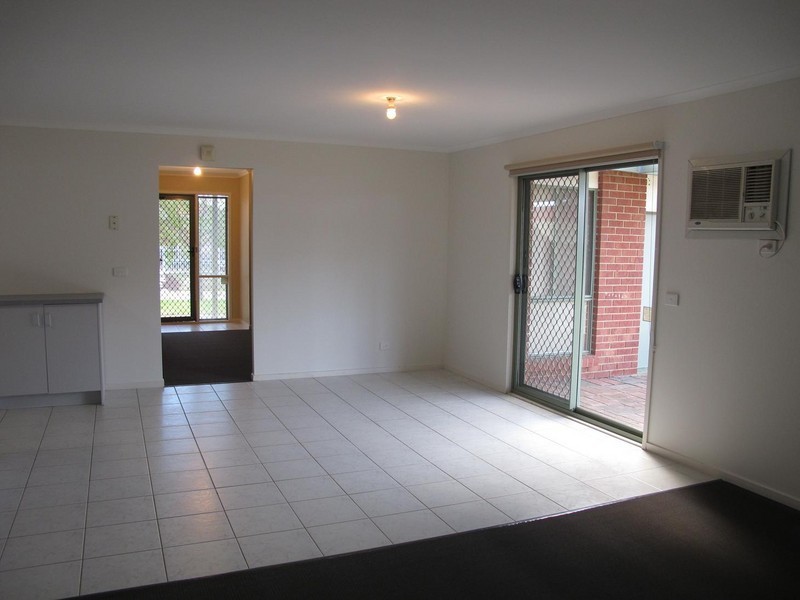 37 Lewis Avenue, Burnside VIC 3023