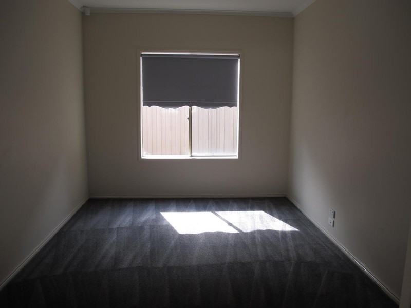 4 Cobaw Circuit, Caroline Springs VIC 3023