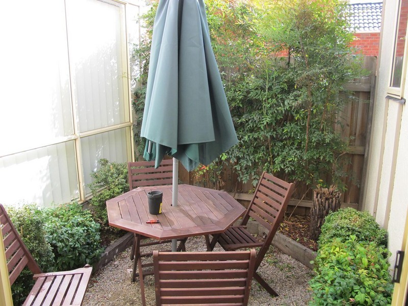 96 Tasman Crescent, Taylors Lakes VIC 3038