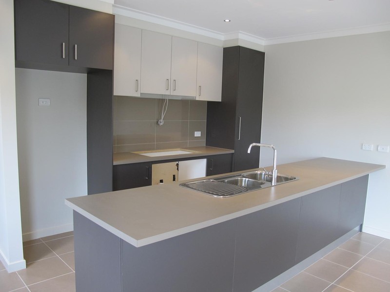 1/69-77 Lancefield Drive, Caroline Springs VIC 3023