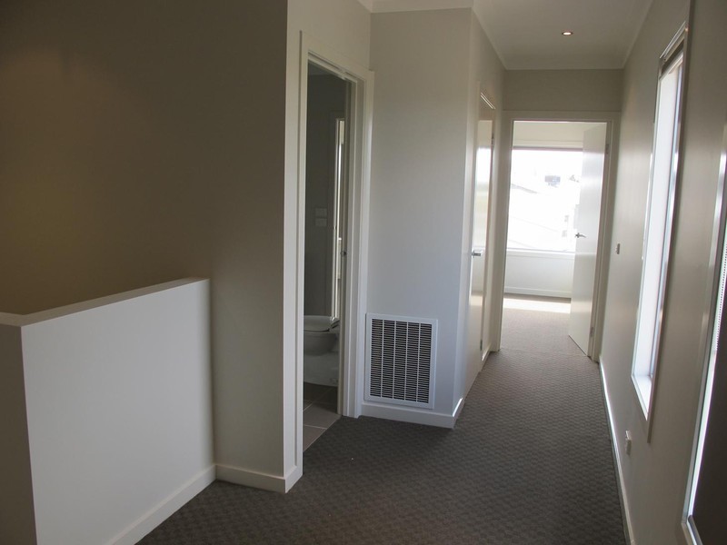 1/69-77 Lancefield Drive, Caroline Springs VIC 3023