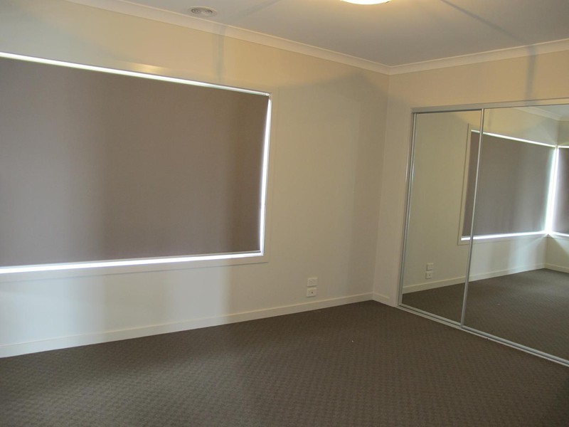 1/69-77 Lancefield Drive, Caroline Springs VIC 3023