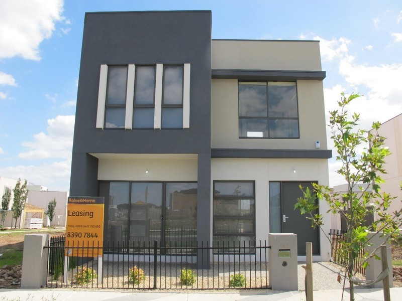 141 The Esplanade, Caroline Springs VIC 3023