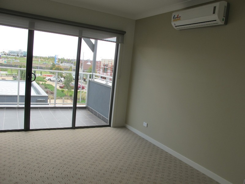 141 The Esplanade, Caroline Springs VIC 3023