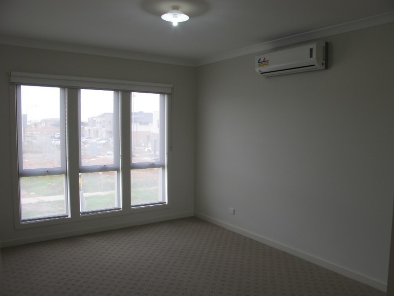 141 The Esplanade, Caroline Springs VIC 3023