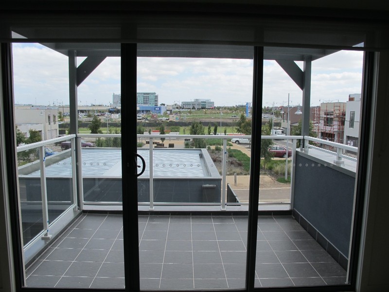 141 The Esplanade, Caroline Springs VIC 3023