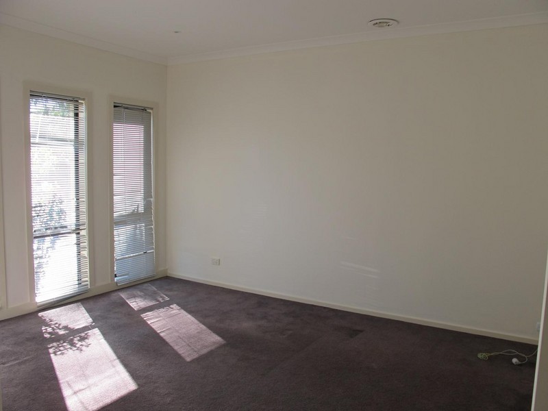 29 Menzies Drive, Burnside Heights VIC 3023