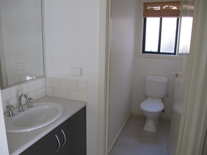 29 Menzies Drive, Burnside Heights VIC 3023