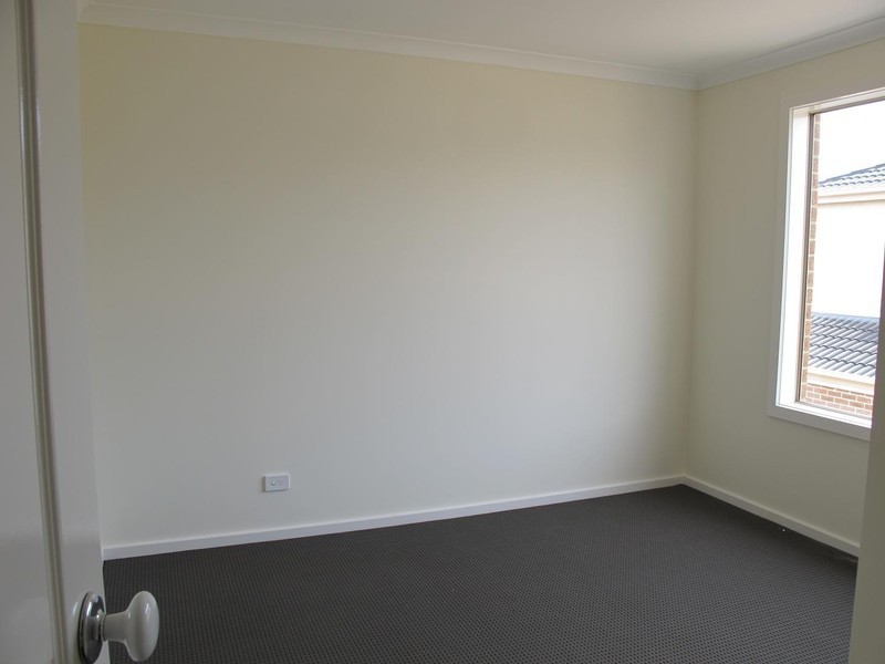 12 Zammit Lane, Hillside VIC 3037