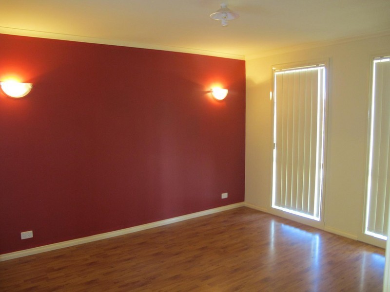 10 Alpine Gardens, Caroline Springs VIC 3023