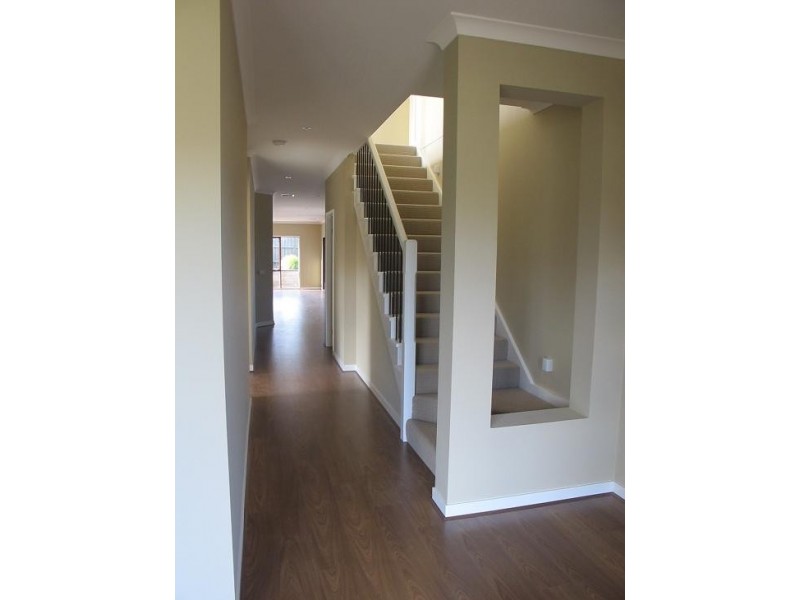 3 Drummond Street, Caroline Springs VIC 3023