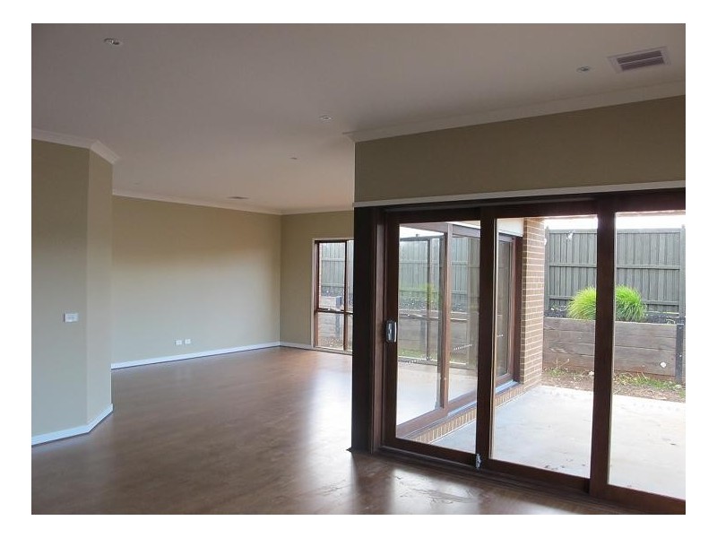 3 Drummond Street, Caroline Springs VIC 3023