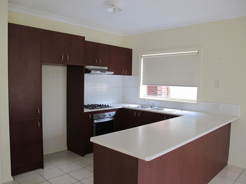 12 Renfrey Gardens, Caroline Springs VIC 3023