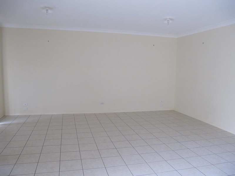 12 Renfrey Gardens, Caroline Springs VIC 3023