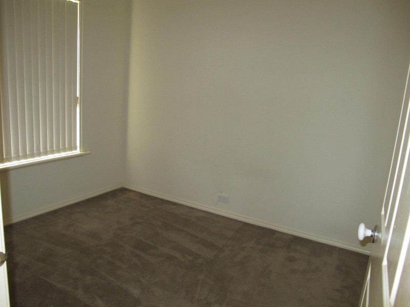 12 Renfrey Gardens, Caroline Springs VIC 3023