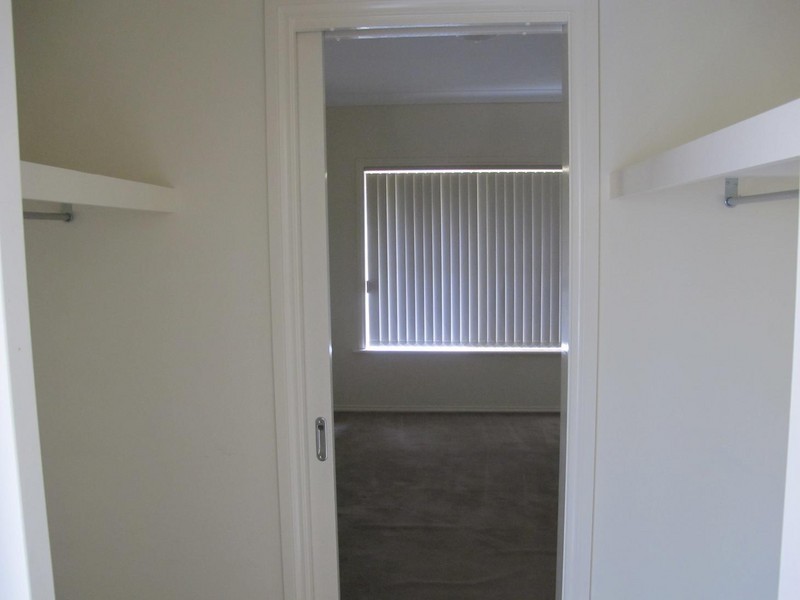 12 Renfrey Gardens, Caroline Springs VIC 3023