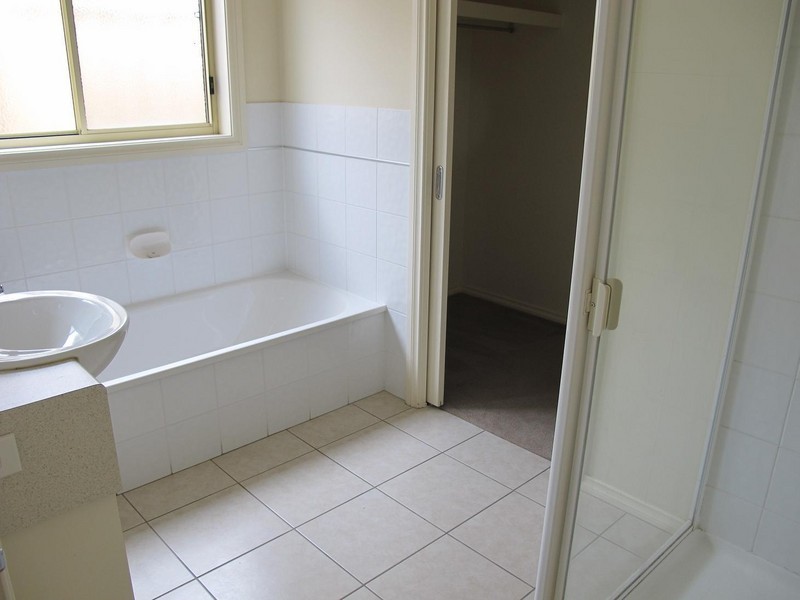 12 Renfrey Gardens, Caroline Springs VIC 3023