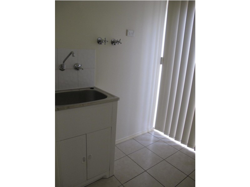 12 Renfrey Gardens, Caroline Springs VIC 3023