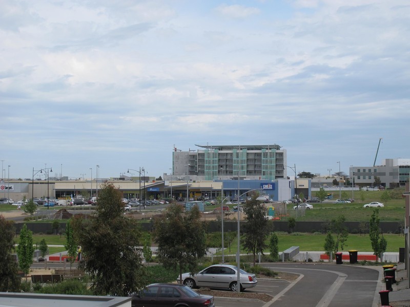 147 The Esplanade, Caroline Springs VIC 3023