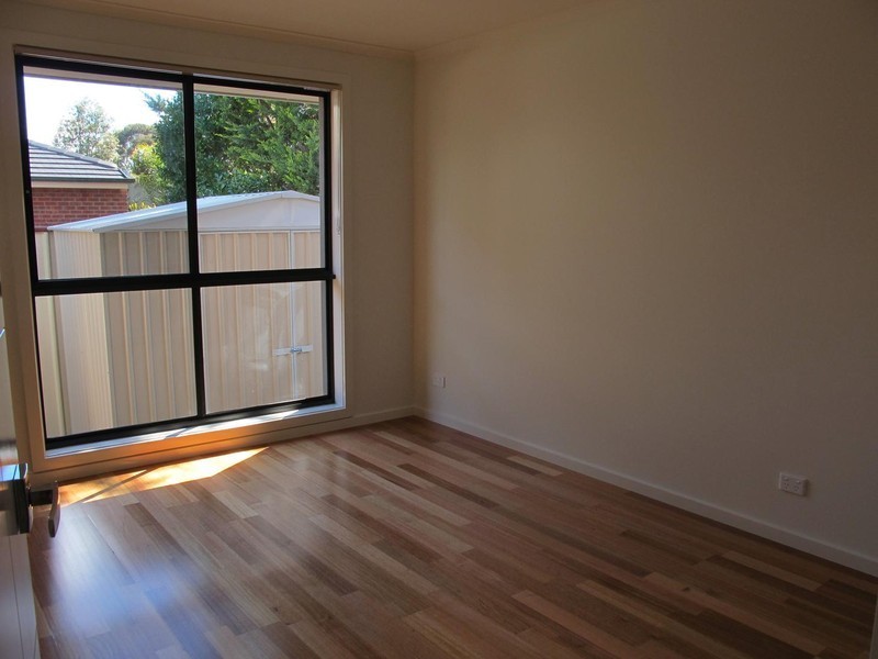 1/21 Breadalbane Court, Sydenham VIC 3037