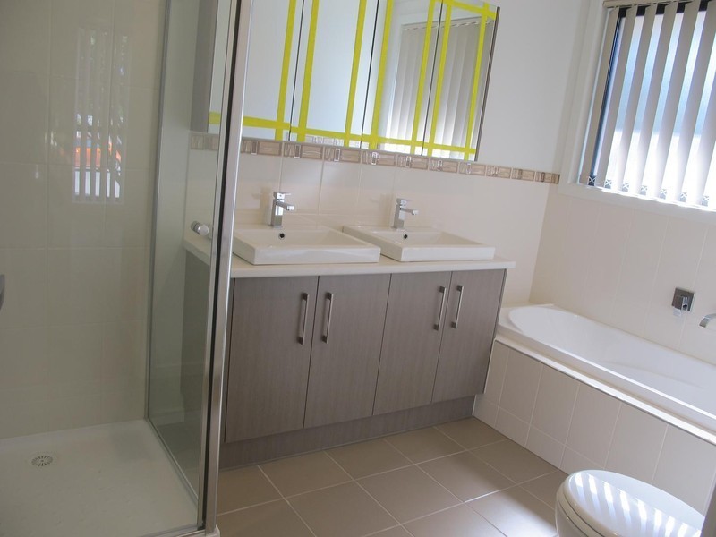 1/21 Breadalbane Court, Sydenham VIC 3037