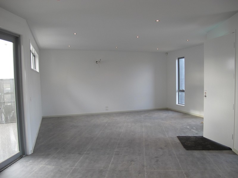 147 The Esplanade, Caroline Springs VIC 3023