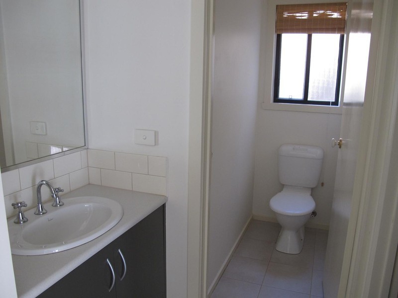 29 Menzies Drive, Burnside Heights VIC 3023