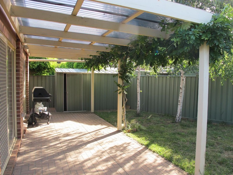 7 Northampton Crescent, Caroline Springs VIC 3023
