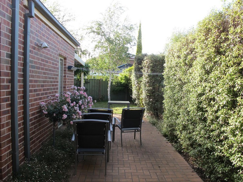 7 Northampton Crescent, Caroline Springs VIC 3023