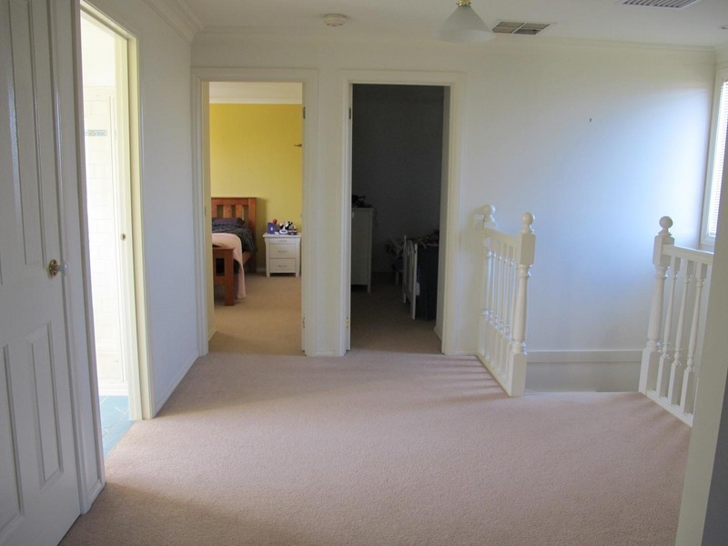 7 Northampton Crescent, Caroline Springs VIC 3023