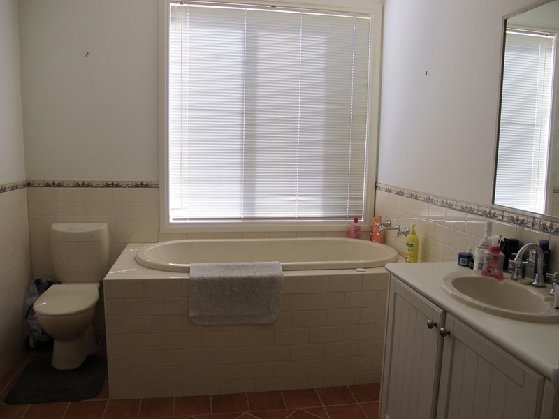 7 Northampton Crescent, Caroline Springs VIC 3023