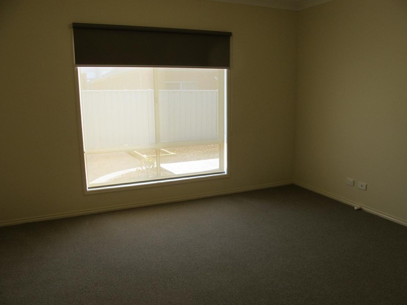 26 Jamieson Link, Caroline Springs VIC 3023