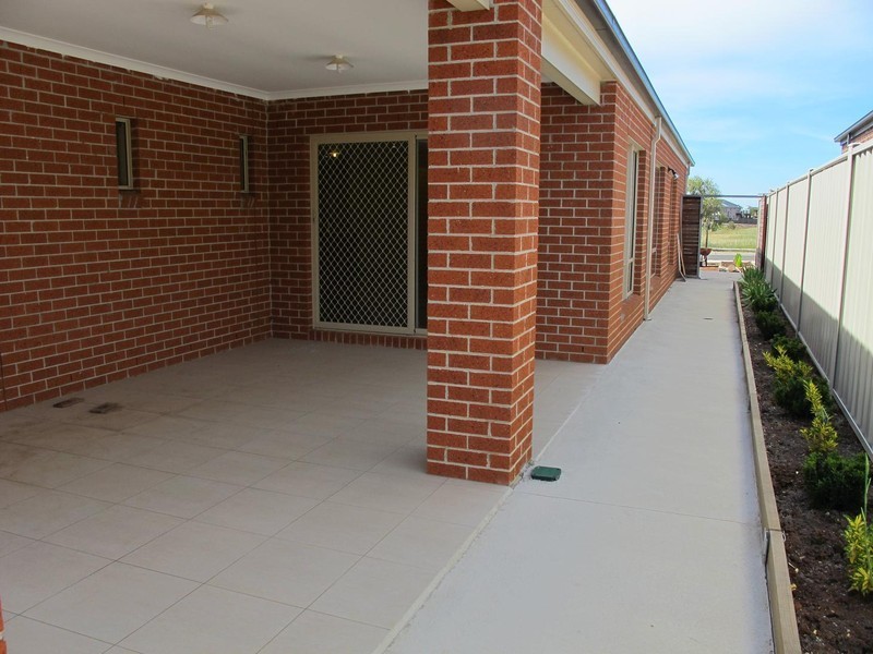 26 Jamieson Link, Caroline Springs VIC 3023