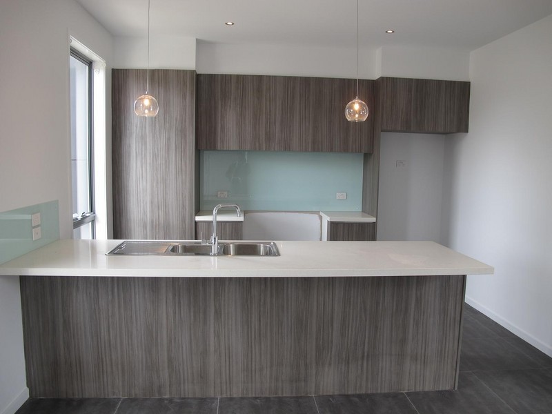 147 The Esplanade, Caroline Springs VIC 3023