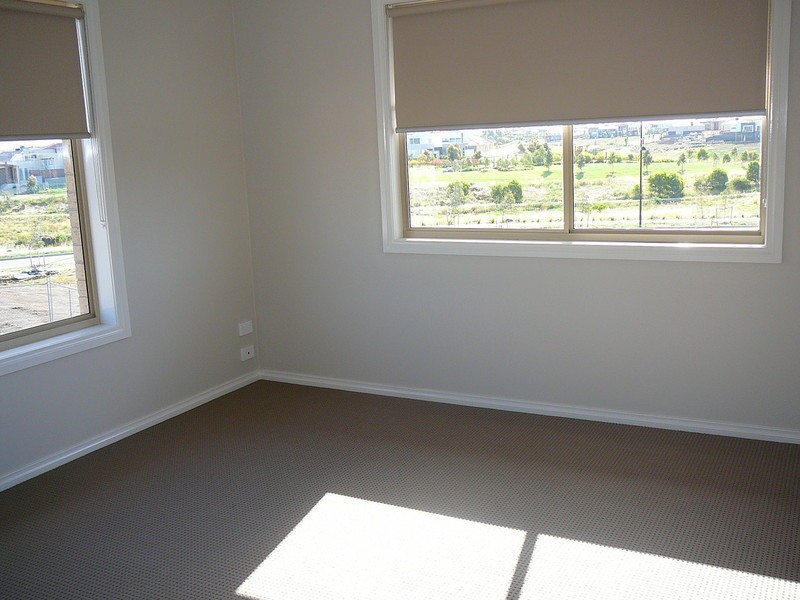 33 Arroyo Place, Caroline Springs VIC 3023