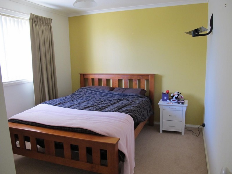 7 Northampton Crescent, Caroline Springs VIC 3023