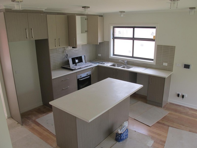 2/21 Breadalbane Court, Sydenham VIC 3037