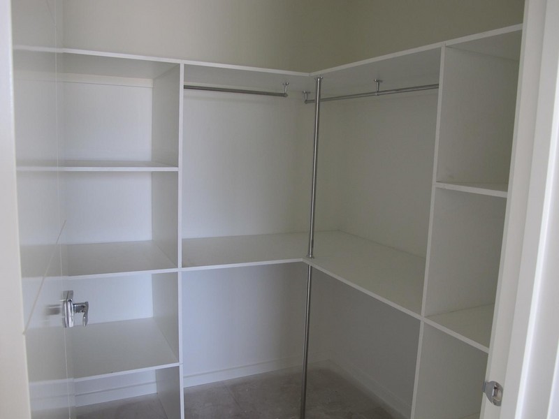 2/21 Breadalbane Court, Sydenham VIC 3037