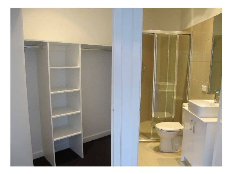 8/5 Chelsworth Place, Caroline Springs VIC 3023