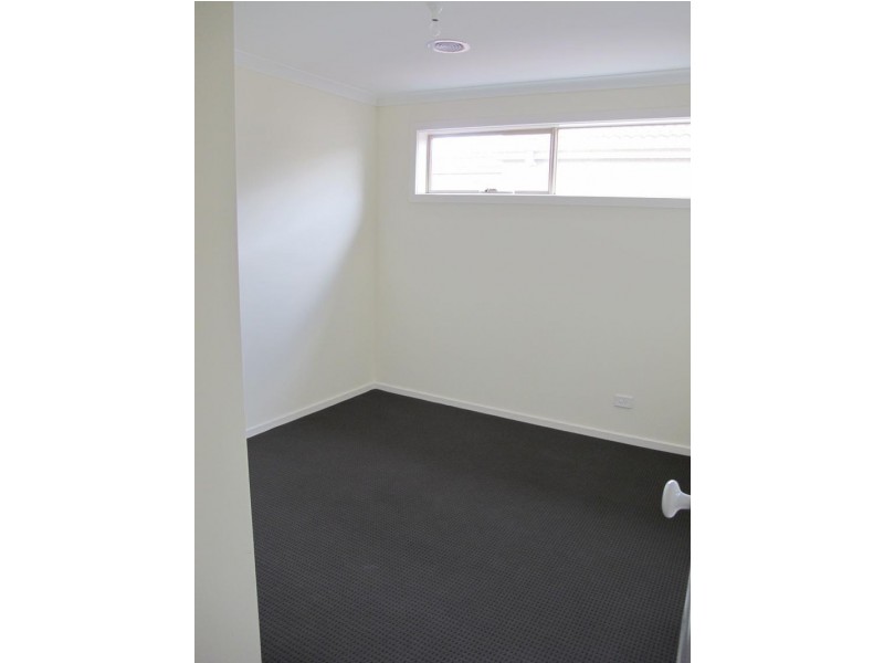 12 Zammit Lane, Hillside VIC 3037