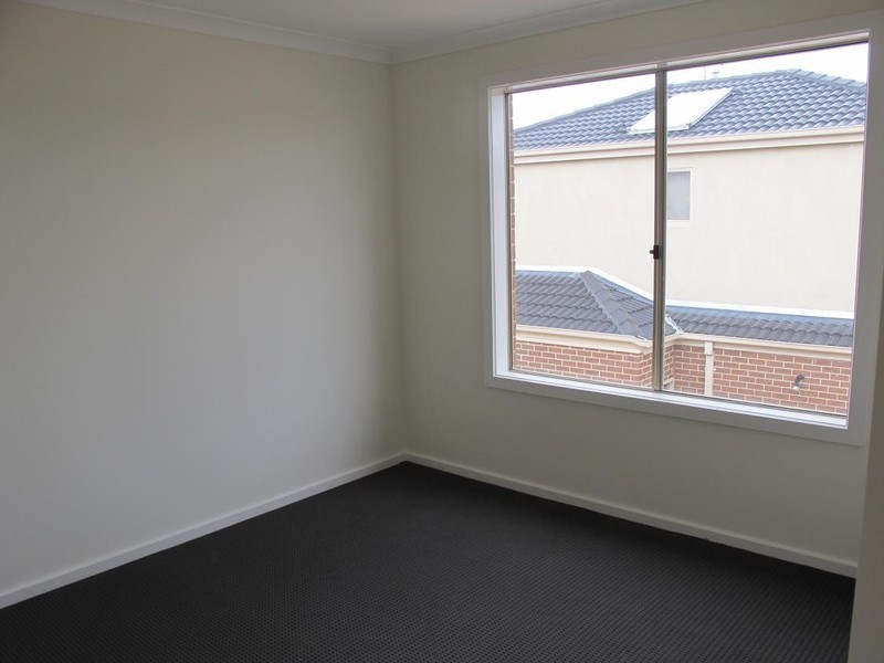 12 Zammit Lane, Hillside VIC 3037