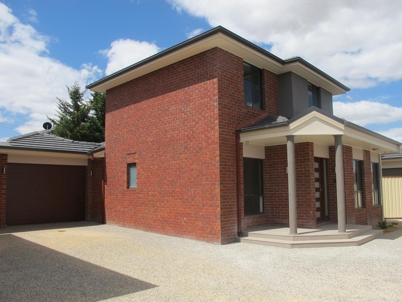 2/21 Breadalbane Court, Sydenham VIC 3037