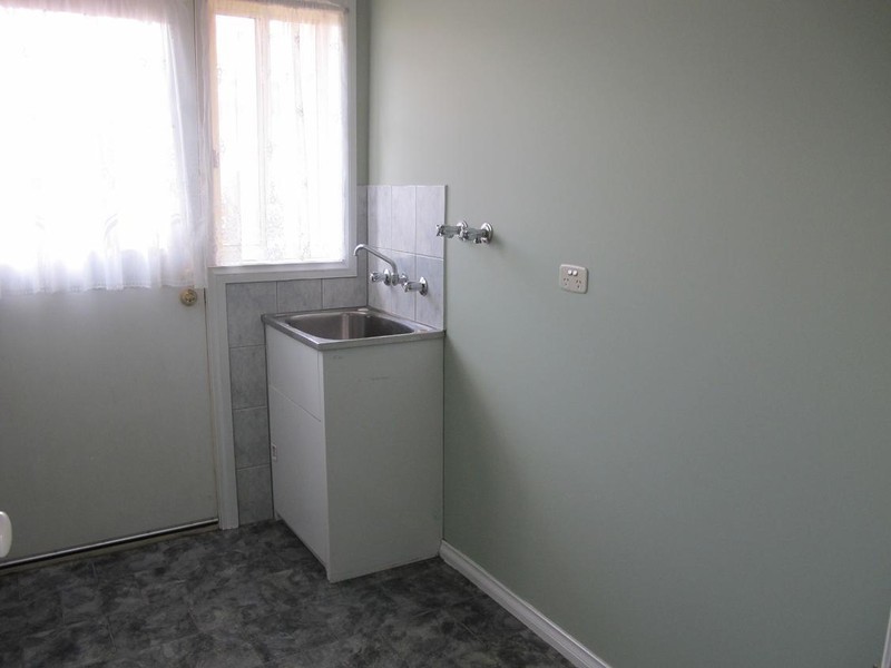 14a Salamander Drive, Taylors Lakes VIC 3038