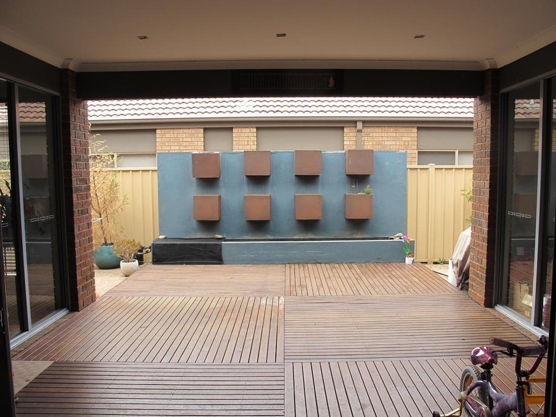 1  Jells Place, Caroline Springs VIC 3023