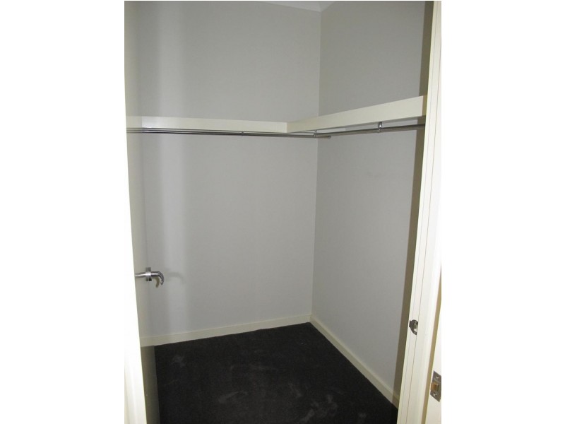 8 Darleith Terrace, Caroline Springs VIC 3023