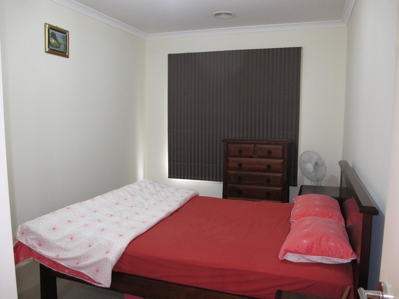 15 Lambertia Loop, Caroline Springs VIC 3023