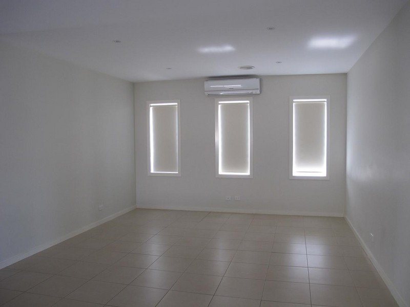 8 Darleith Terrace, Caroline Springs VIC 3023