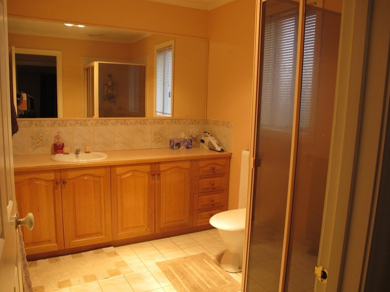 40 Grandview Cres, Hillside VIC 3037